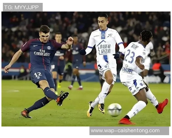 尼姆与尼斯的激烈对决揭示法甲联赛的竞争魅力与球队实力较量 尼姆与尼斯的激烈对决揭示法甲联赛的竞争魅力与球队实力较量